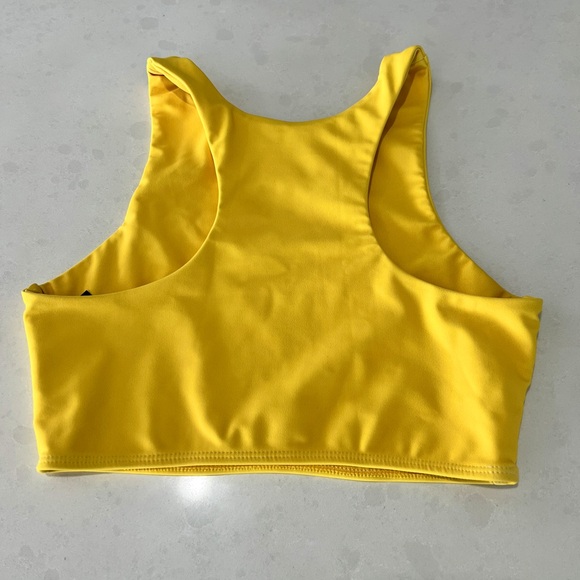 Beach Riot Sport Poppy High Neck Studded Crop Top - Picture 3 of 7